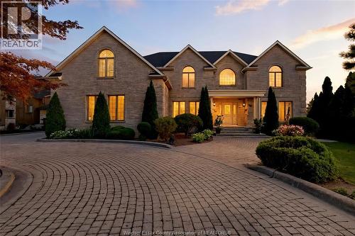 492 OLD TECUMSEH  Lakeshore, ON N8N 3S8