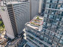 1408 - 386 YONGE STREET  Toronto, ON M5B 0A5