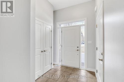 Foyer entrance - 89 Sonoma Valley Crescent, Hamilton, ON - Indoor Photo Showing Other Room