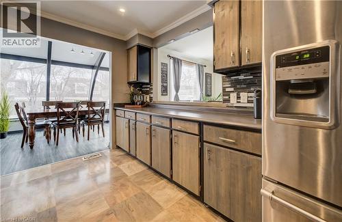 35 Glendan Court, Cambridge, ON - Indoor Photo Showing Kitchen