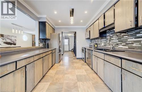 35 Glendan Court, Cambridge, ON - Indoor Photo Showing Kitchen With Double Sink