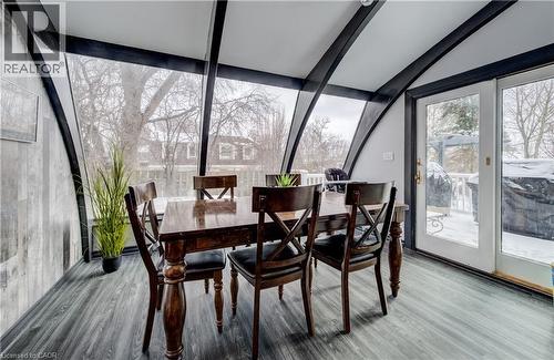 35 Glendan Court, Cambridge, ON - Indoor Photo Showing Dining Room