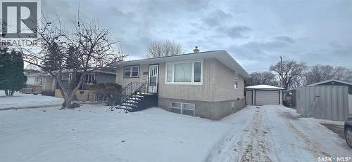422 Mullin Avenue E, Regina, SK - Outdoor