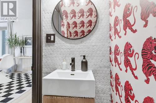 48 Liberty Street, Hamilton, ON - Indoor Photo Showing Bathroom