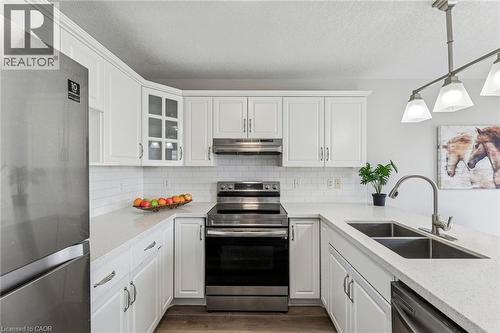 81 Penhale Avenue, St. Thomas, ON - Indoor Photo Showing Kitchen With Double Sink