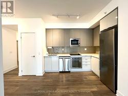 2002 - 2908 HIGHWAY 7  Vaughan, ON L4K 0K5