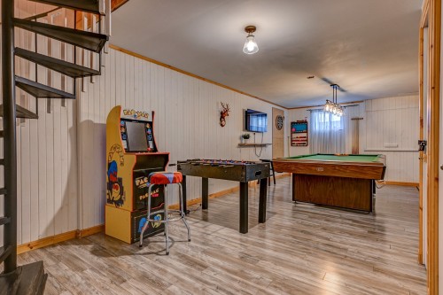 Salle familiale - 1160 Ch. Francisco, Rivière-Rouge, QC - Indoor Photo Showing Other Room