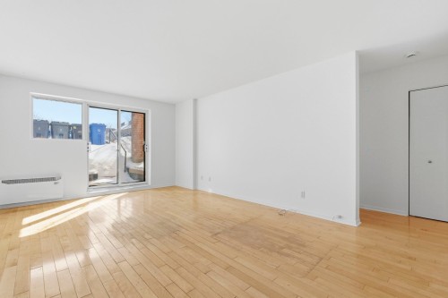 Salon - 1-3095 Rue Arthur-Houle, Longueuil (Saint-Hubert), QC - Indoor Photo Showing Other Room