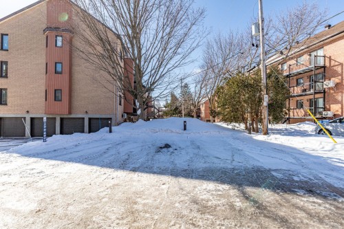 Stationnement - 1-3095 Rue Arthur-Houle, Longueuil (Saint-Hubert), QC - Outdoor