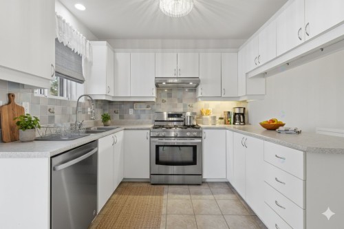 Autre - 1-3095 Rue Arthur-Houle, Longueuil (Saint-Hubert), QC - Indoor Photo Showing Kitchen With Double Sink