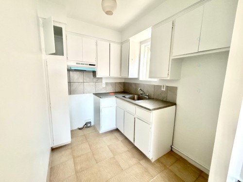 Cuisine - 207-630 Av. Ste-Croix, Montréal (Saint-Laurent), QC - Indoor Photo Showing Kitchen