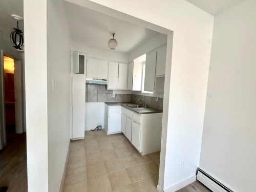 Salle à manger - 207-630 Av. Ste-Croix, Montréal (Saint-Laurent), QC - Indoor Photo Showing Kitchen