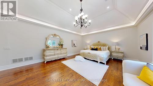 112 Centre Avenue, Toronto, ON - Indoor Photo Showing Bedroom