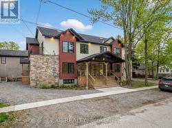 664 KING & 24 CHARLES STREET Port Colborne, ON L3K 4H8