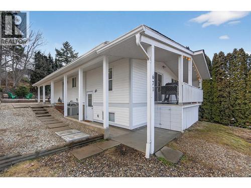 671 1 Avenue SE  Salmon Arm, BC V1E 1G7