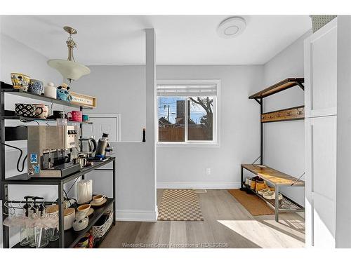 747 Windsor, Windsor, ON 