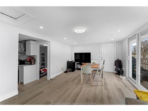 747 Windsor, Windsor, ON 