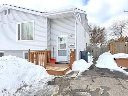 431 Simon Fraser Drive  Thunder Bay, ON P7C 4Z9