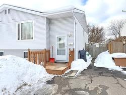 431 Simon Fraser Drive  Thunder Bay, ON P7C 4Z9