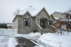 1461 Rue Duvernay  Chambly, QC J3L 5J1