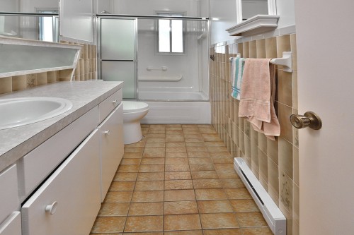 Salle de bains - 138 Crois. Fairlawn, Beaconsfield, QC - Indoor Photo Showing Bathroom