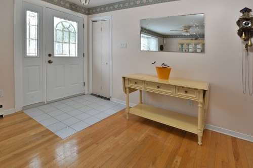 Salon - 138 Crois. Fairlawn, Beaconsfield, QC - Indoor Photo Showing Other Room