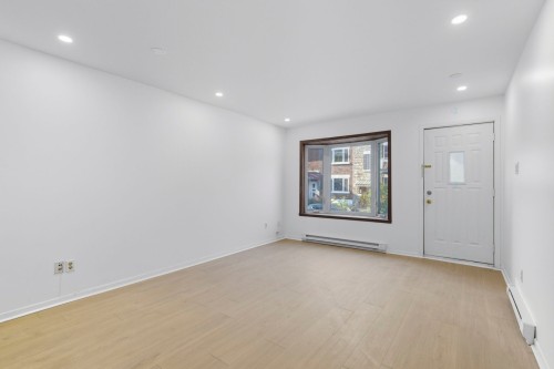Living Room - 3505 Rue Messier, Montréal (Le Plateau-Mont-Royal), QC - Indoor Photo Showing Other Room