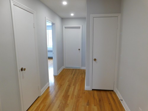 Passageway - 8447 Av. De L'Épée, Montréal (Villeray/Saint-Michel/Parc-Extension), QC - Indoor Photo Showing Other Room