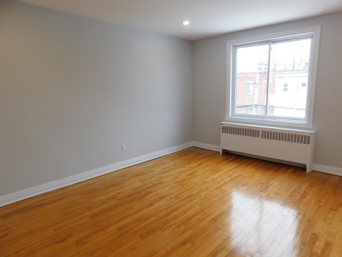 Bedroom - 8447 Av. De L'Épée, Montréal (Villeray/Saint-Michel/Parc-Extension), QC - Indoor Photo Showing Other Room
