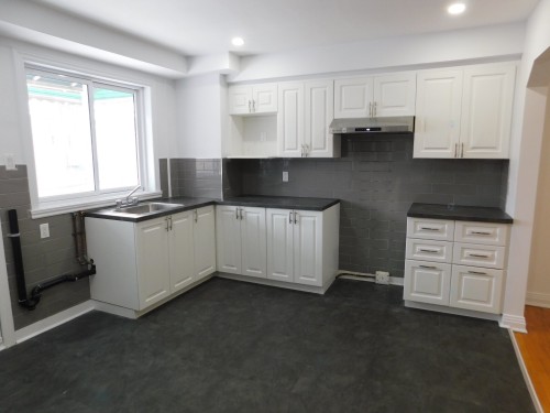 Kitchen - 8447 Av. De L'Épée, Montréal (Villeray/Saint-Michel/Parc-Extension), QC - Indoor Photo Showing Kitchen