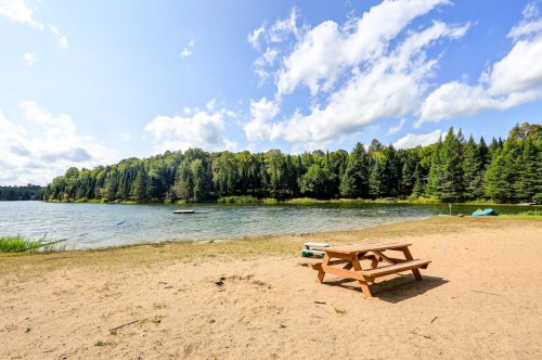 Accès au plan d'eau - 47 Ch. Du Gros-Rocher, Harrington, QC - Outdoor With Body Of Water With View