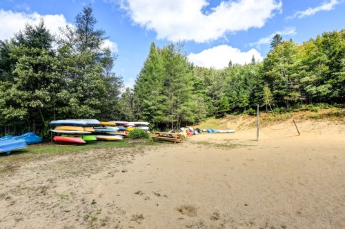 Accès au plan d'eau - 47 Ch. Du Gros-Rocher, Harrington, QC - Outdoor