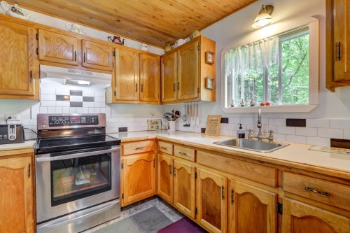 Cuisine - 47 Ch. Du Gros-Rocher, Harrington, QC - Indoor Photo Showing Kitchen