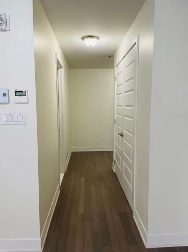 Hall d'entrée/Vestibule - 416-2335 Ch. Manella, Mont-Royal, QC - Indoor Photo Showing Other Room