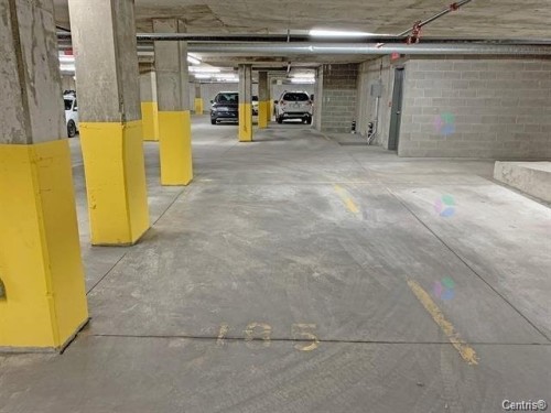 Garage - 416-2335 Ch. Manella, Mont-Royal, QC - Indoor Photo Showing Garage