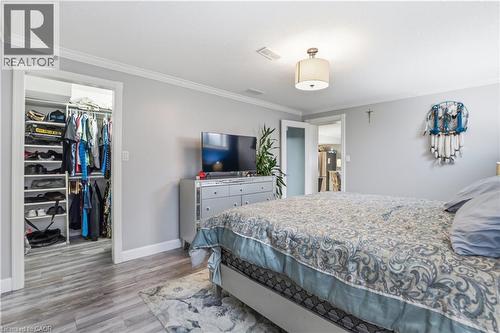 29 Chipman Avenue, Hamilton, ON - Indoor Photo Showing Bedroom