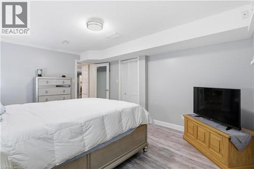 29 Chipman Avenue, Hamilton, ON - Indoor Photo Showing Bedroom