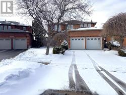 2702 HARDY CRESCENT  Oakville, ON L6J 7B9