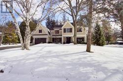 461 COPELAND COURT  Oakville, ON L6J 4B8