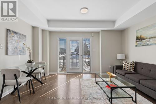 8 - 2895 Hazelton Place, Mississauga, ON - Indoor Photo Showing Living Room