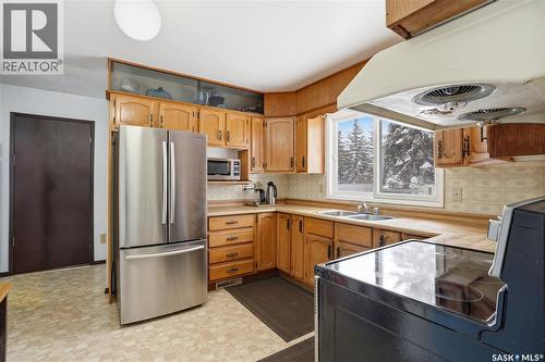 3165 Milton Street, Saskatoon, SK - Indoor Photo Showing Kitchen With Double Sink