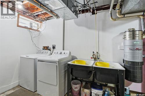 3165 Milton Street, Saskatoon, SK - Indoor Photo Showing Laundry Room