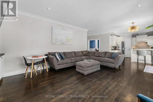 112 Cole Porter Street, Ottawa, ON - Indoor Photo Showing Living Room