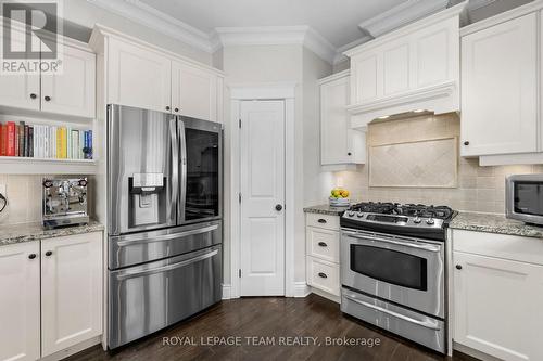 112 Cole Porter Street, Ottawa, ON - Indoor Photo Showing Kitchen With Upgraded Kitchen