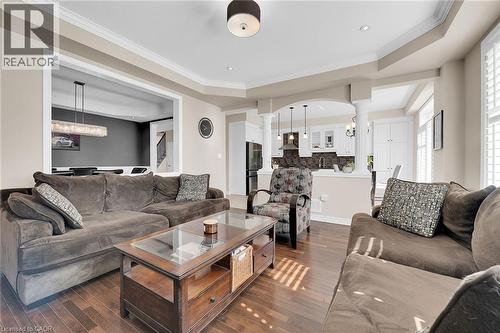 8 Chartwell Circle, Hamilton, ON 