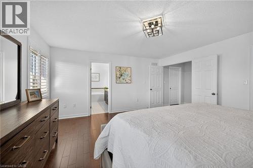 8 Chartwell Circle, Hamilton, ON 