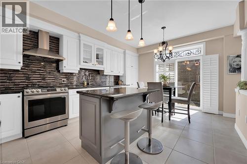 8 Chartwell Circle, Hamilton, ON 