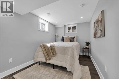 8 Chartwell Circle, Hamilton, ON 