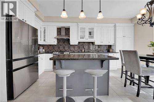 8 Chartwell Circle, Hamilton, ON 