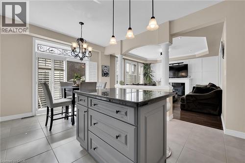 8 Chartwell Circle, Hamilton, ON - Indoor Photo Showing Kitchen